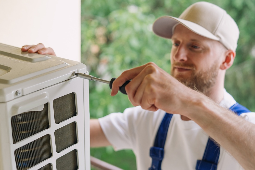 Low Refrigerant Can Leave Your Home Feeling Warm - ac maintenance in kenner